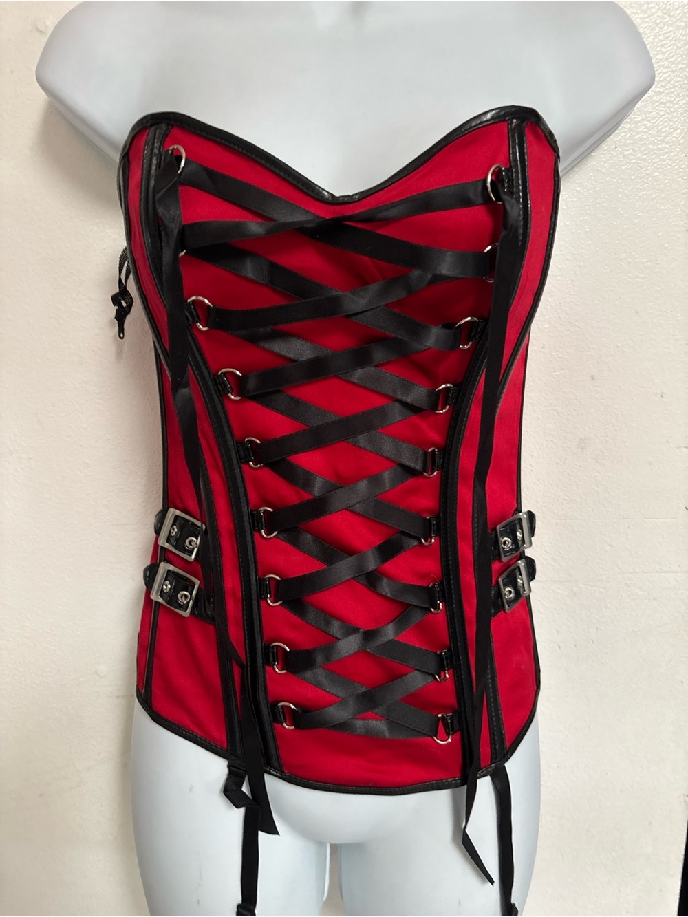 New Frederick's of Hollywood Red & Black Lace-Up D-Ring Corset small
